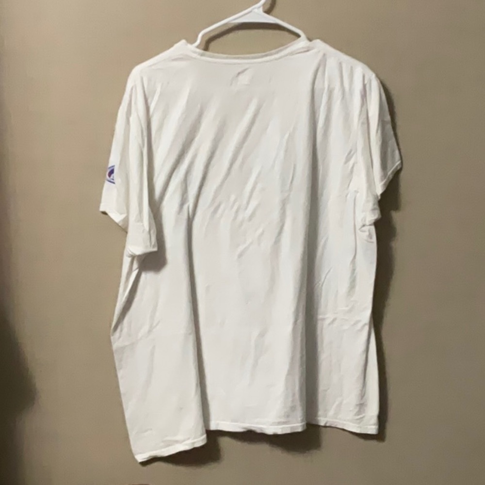HANES - Picture 2 of 4